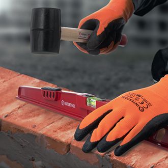 Посилений корпус для нанесення ударів