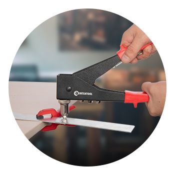 Працює з алюмінієвими заклепками