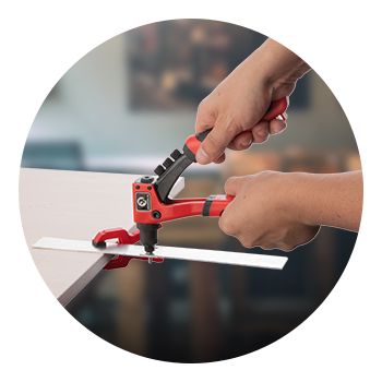 Працює з алюмінієвими заклепками