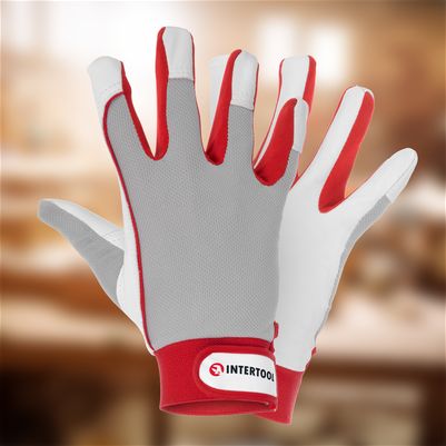 Універсальна