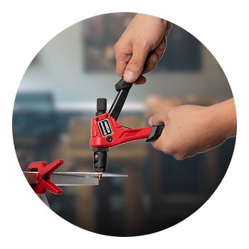 Працює з різьбовими нітогайками