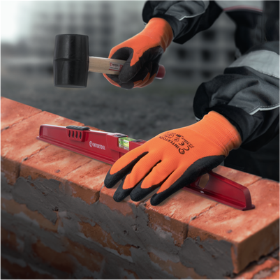 Посилений корпус для нанесення ударів